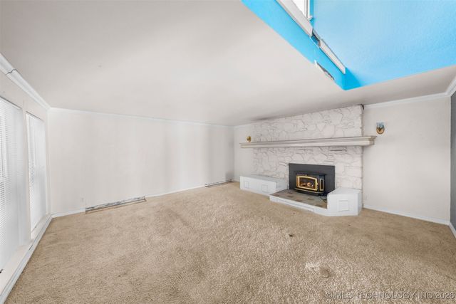 7455 S Sleepy Hollow Drive, Tulsa, OK 74136