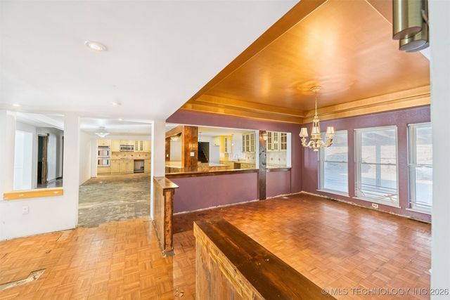 7455 S Sleepy Hollow Drive, Tulsa, OK 74136