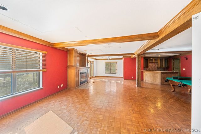 7455 S Sleepy Hollow Drive, Tulsa, OK 74136