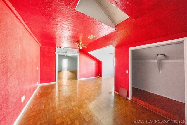 7455 S Sleepy Hollow Drive, Tulsa, OK 74136