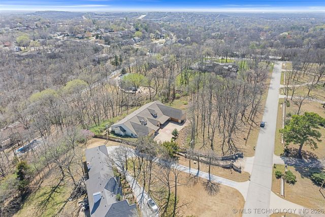 7455 S Sleepy Hollow Drive, Tulsa, OK 74136