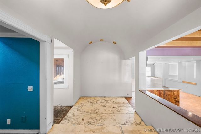 7455 S Sleepy Hollow Drive, Tulsa, OK 74136