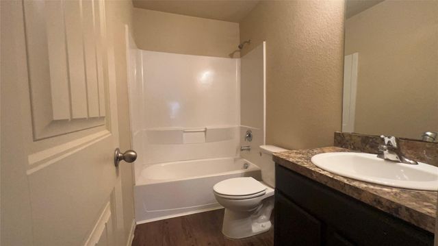 1639 Mustang Canyon Way, Houston, TX 77049