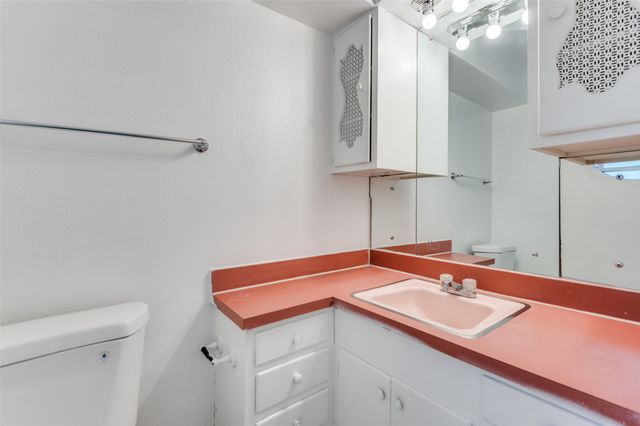 2101 Bradford Drive, Arlington, TX 76010