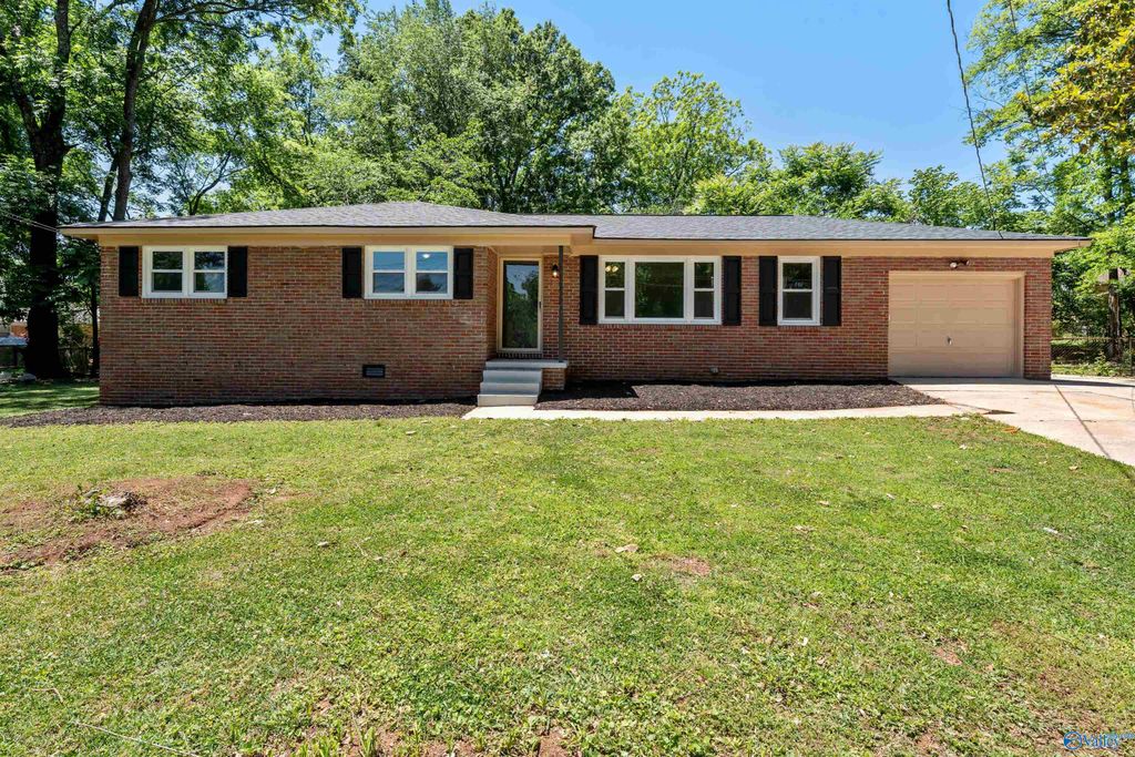 3411 Euclid Circle NW, Huntsville, AL 35810