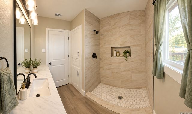 323 Maplewood, San Antonio, TX 78216