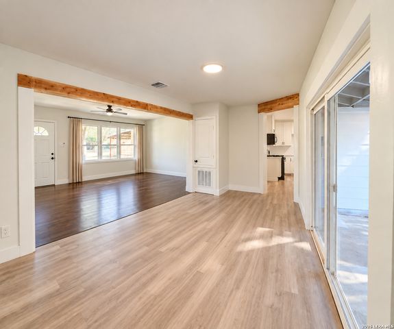 323 Maplewood, San Antonio, TX 78216