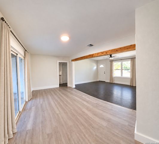 323 Maplewood, San Antonio, TX 78216