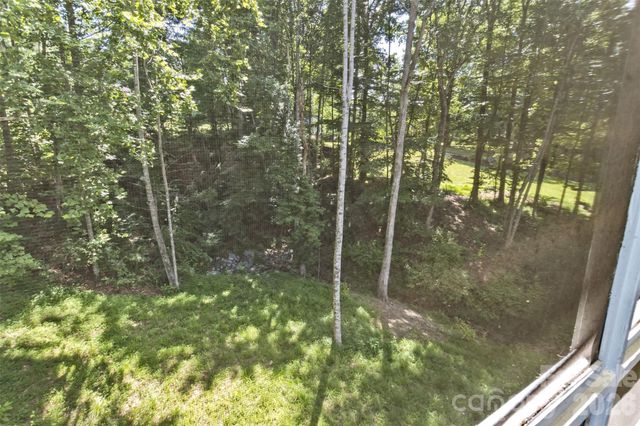100 Titleist Way, Hendersonville, NC 28739