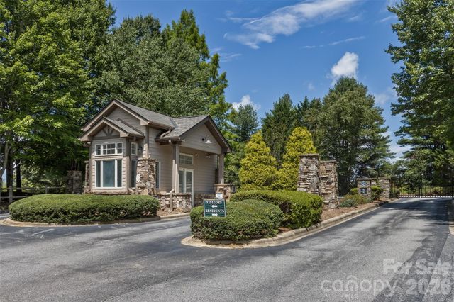 100 Titleist Way, Hendersonville, NC 28739