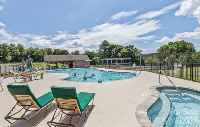 100 Titleist Way, Hendersonville, NC 28739