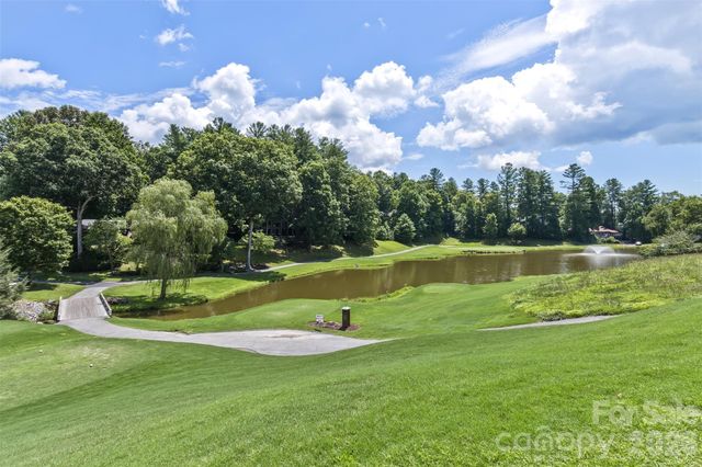 100 Titleist Way, Hendersonville, NC 28739