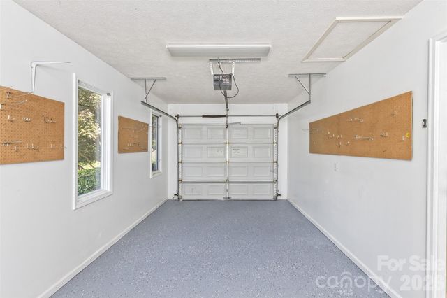 100 Titleist Way, Hendersonville, NC 28739