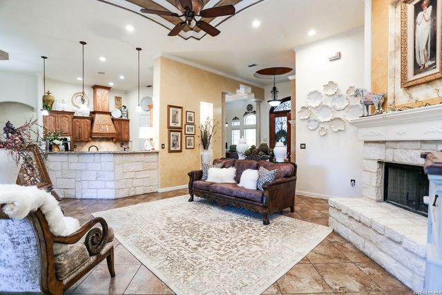 211 Hornpipe Hills, San Antonio, TX 78260