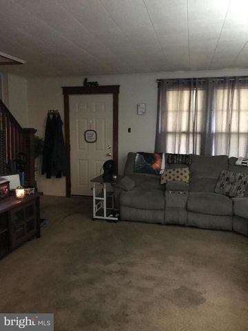60 E MAIN ST, Mountville, PA 17554