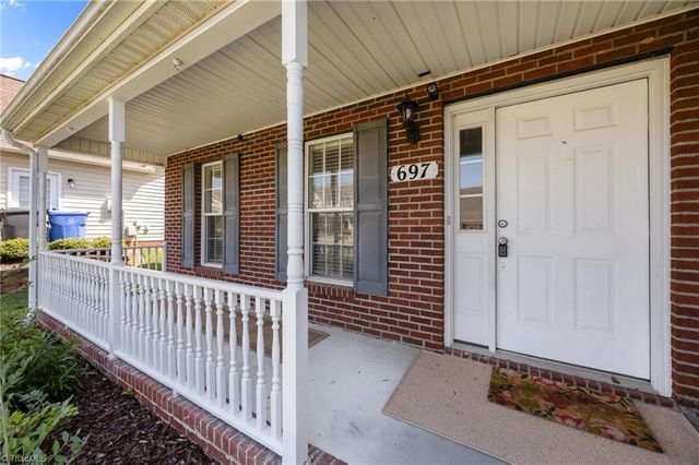 697 Retford Park Lane, Kernersville, NC 27284