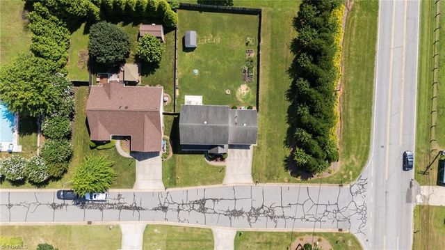 697 Retford Park Lane, Kernersville, NC 27284