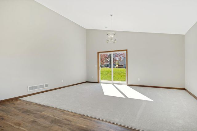 301 Gateway Parkway, Osceola, WI 54020