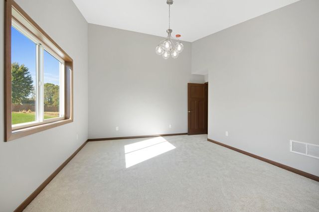 301 Gateway Parkway, Osceola, WI 54020