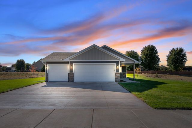 301 Gateway Parkway, Osceola, WI 54020