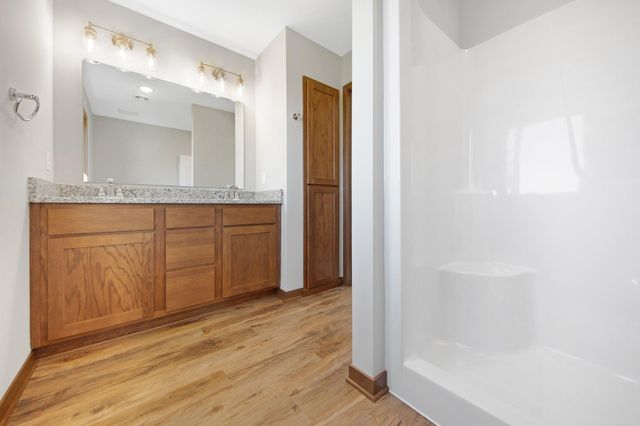 301 Gateway Parkway, Osceola, WI 54020