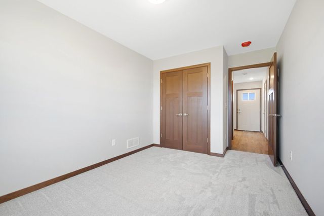 301 Gateway Parkway, Osceola, WI 54020