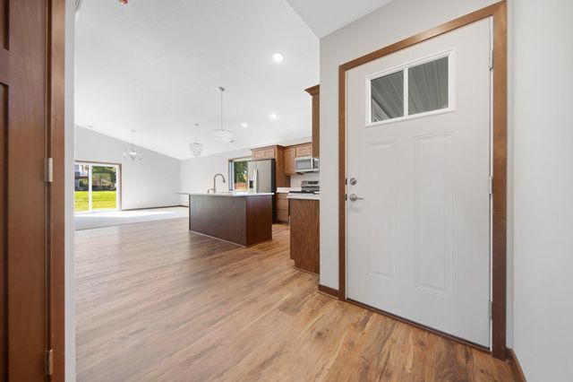 301 Gateway Parkway, Osceola, WI 54020