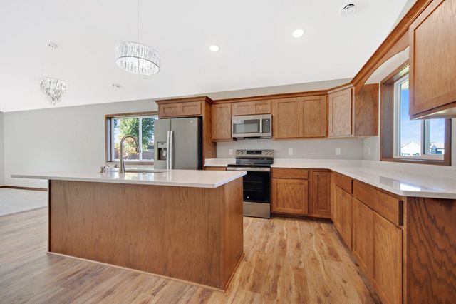 301 Gateway Parkway, Osceola, WI 54020