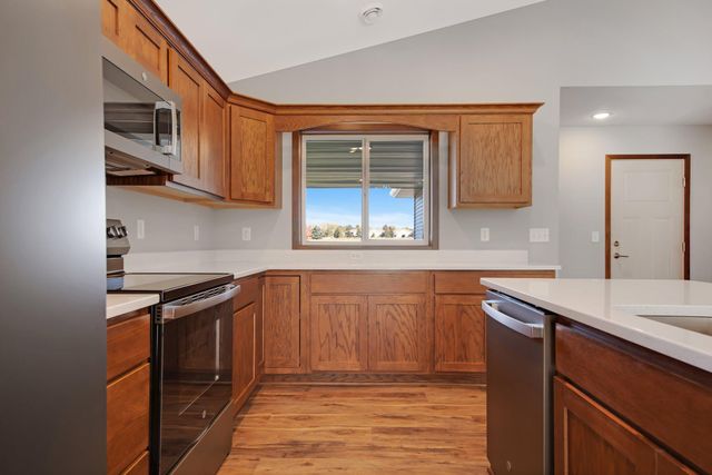 301 Gateway Parkway, Osceola, WI 54020