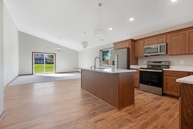 301 Gateway Parkway, Osceola, WI 54020