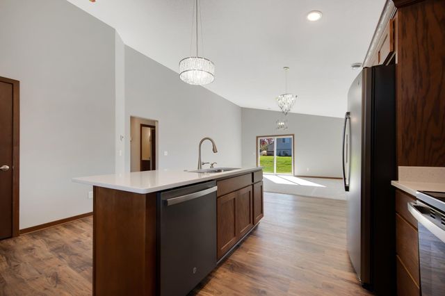 301 Gateway Parkway, Osceola, WI 54020