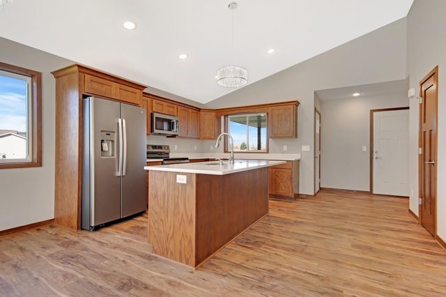 301 Gateway Parkway, Osceola, WI 54020
