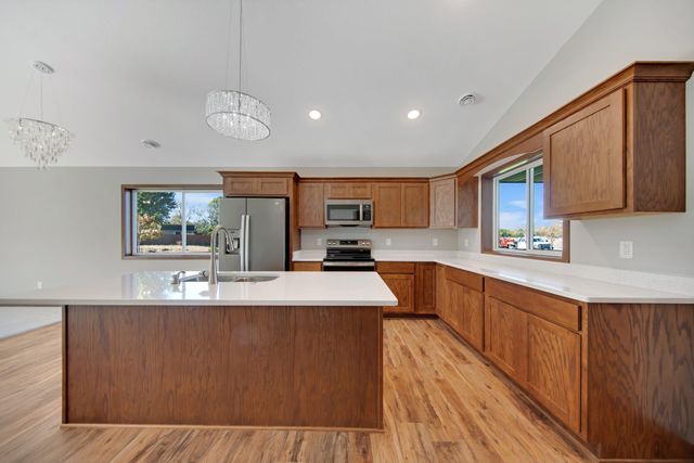 301 Gateway Parkway, Osceola, WI 54020