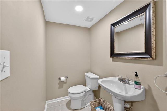 14900 Hayes Street, Overland Park, KS 66221