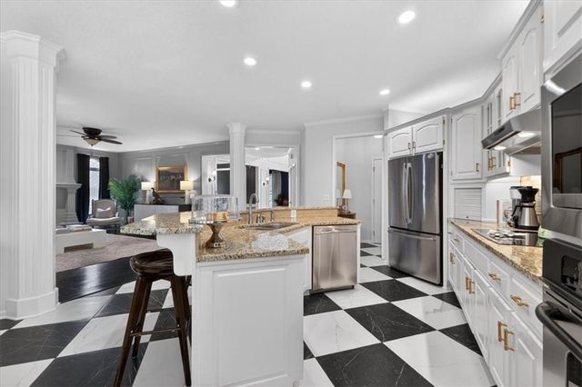 14900 Hayes Street, Overland Park, KS 66221