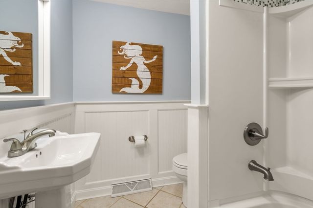 13 Carol Ln, Harwich, MA 02671