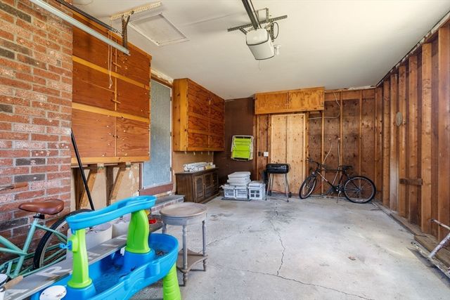 13 Carol Ln, Harwich, MA 02671