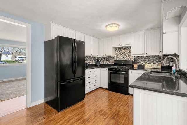 13 Carol Ln, Harwich, MA 02671