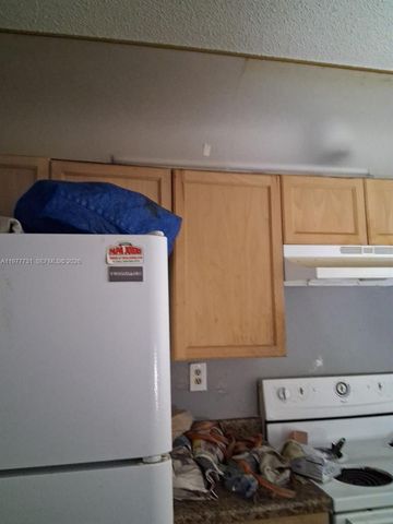 960 SW 13th Ct, Miami, FL 33135