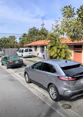 960 SW 13th Ct, Miami, FL 33135