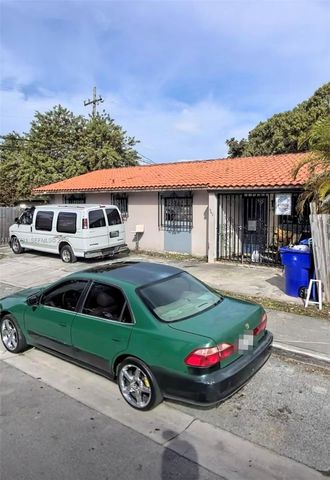 960 SW 13th Ct, Miami, FL 33135