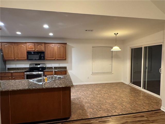 285 Carrington Avenue, Springdale, AR 72764