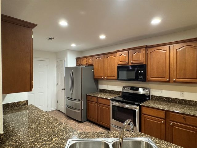 285 Carrington Avenue, Springdale, AR 72764