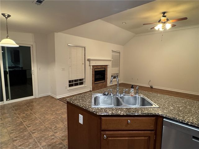 285 Carrington Avenue, Springdale, AR 72764