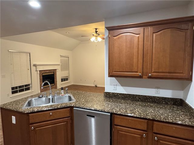 285 Carrington Avenue, Springdale, AR 72764