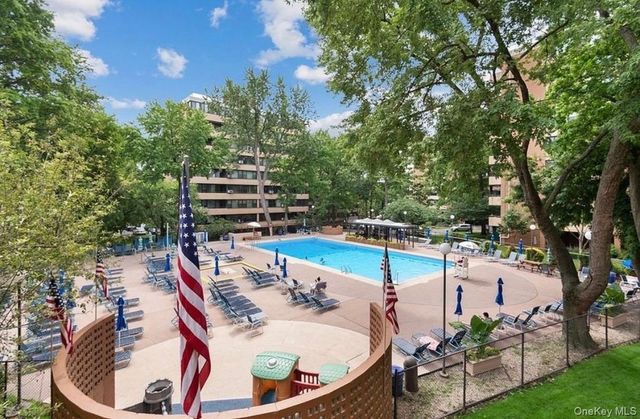 10-24 166th Street 7C, Beechhurst, NY 11357