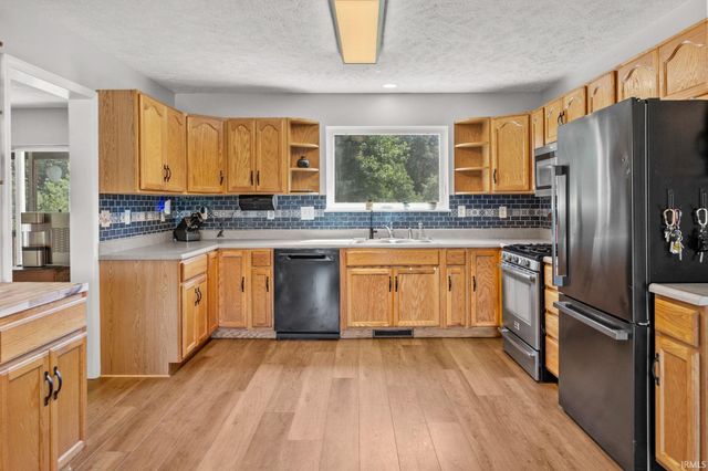 1105 Chenoweth Lane, West Lafayette, IN 47906