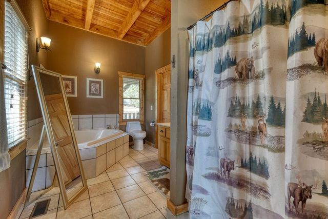 2567 Todd Shook Road, Young Harris, GA 30582