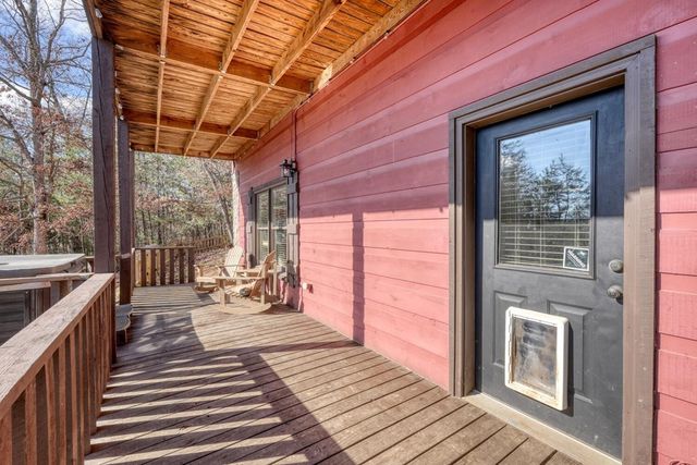 2567 Todd Shook Road, Young Harris, GA 30582