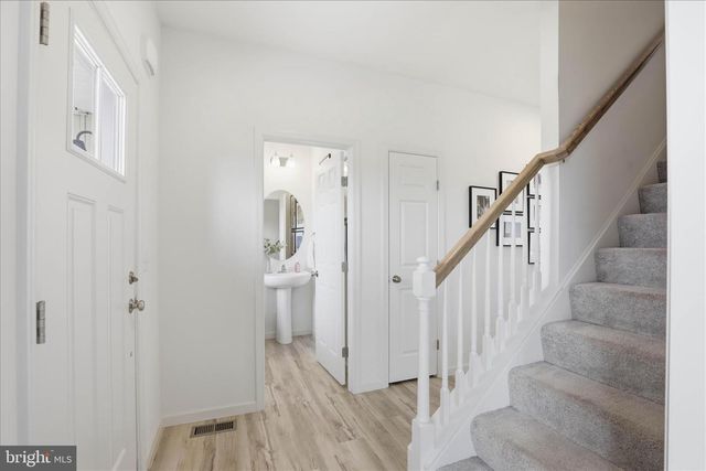 28 LEE DR, Stevens, PA 17578